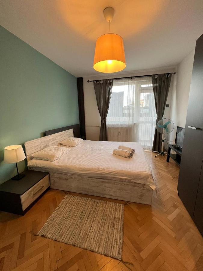 Al Malina 3Bdr Family Apt With Parking Space Near Airport And Iec Szófia Kültér fotó