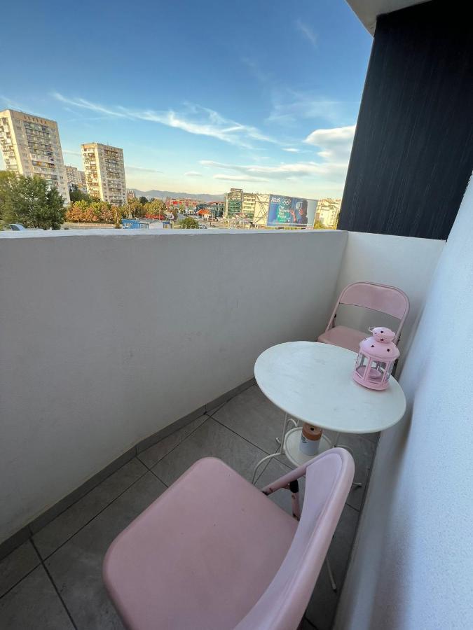 Al Malina 3Bdr Family Apt With Parking Space Near Airport And Iec Szófia Kültér fotó